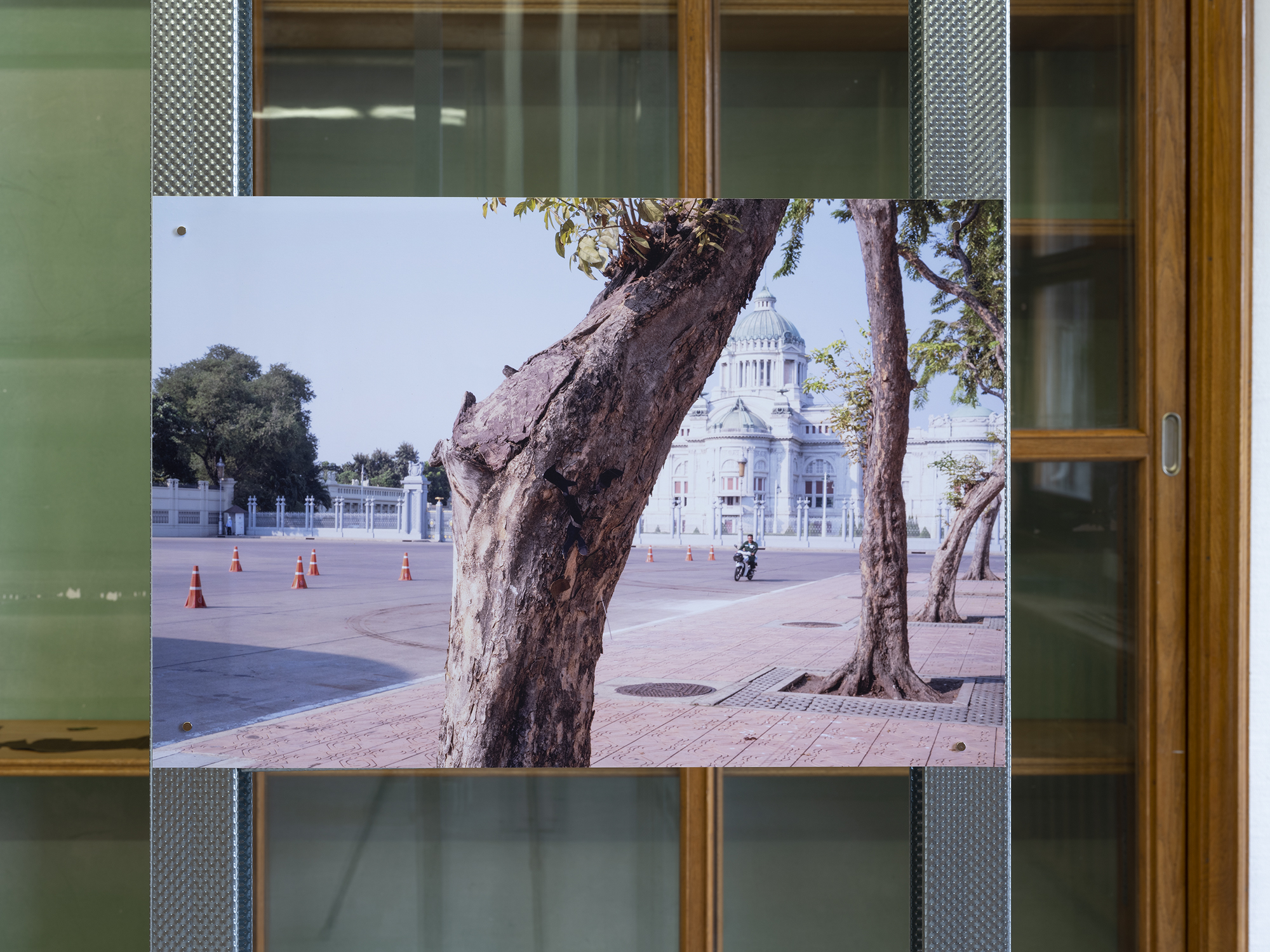 Orawan Arunrak «Landscape from 1st Infantry Battalion 2nd Infantry Regiment King’s Guard, Prachinburi Province<br>
to Bureau of Royal Household, Sanarmsuepa, Bangkok, Thailand»