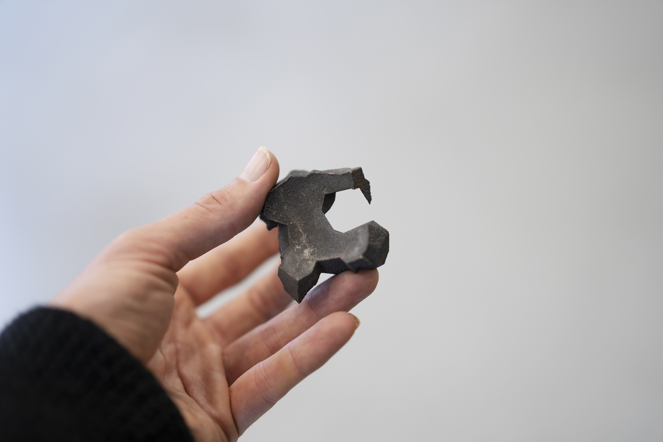 Thomas Julier «A Knife is a Bloody Metaphor»